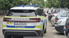 По случая са задържани двама младежи
