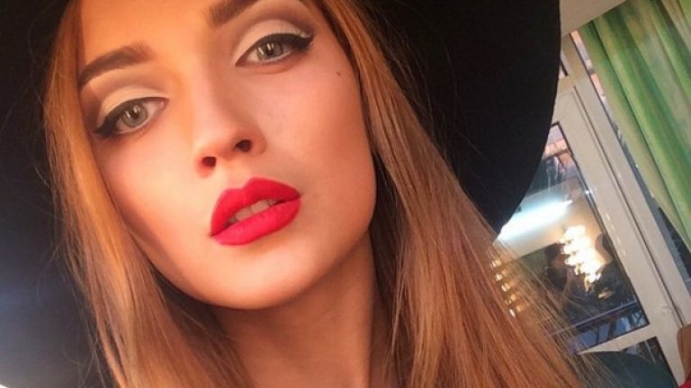 Алиса Агафонова (Турция). До 2010 г. тя се състезаваше за Украйна, а след това започна да представя Турция. Тренира и живее в САЩ.