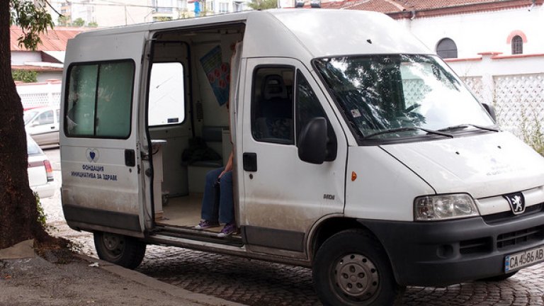 Бусът на "Инициатива за здраве"