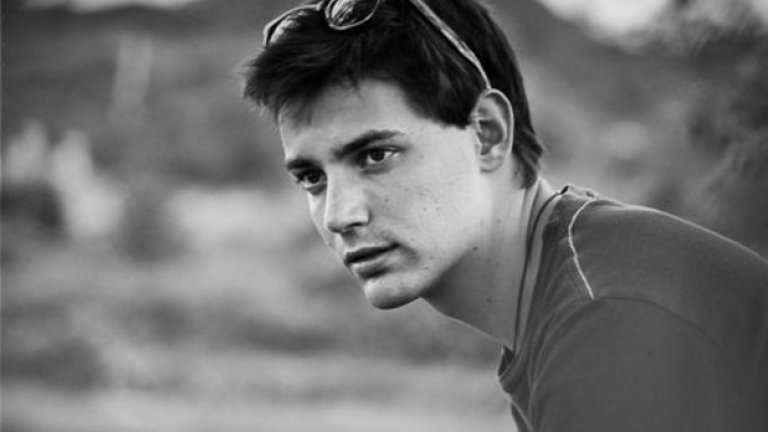 Миналата година на Young Lions български екип се е състезавал в категорията принт. В същата е имало българско участие и преди няколко години, но досега нито един отбор от страната ни не беше взимал награда. Влади Герасимов обаче го постигна заедно с колегата си Желез Атанасов