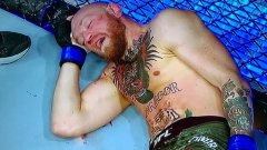 Конър Макгрегър бе брутално нокаутиран от Дъстин Порие, като това бе втора загуба в последните му три мача в UFC.