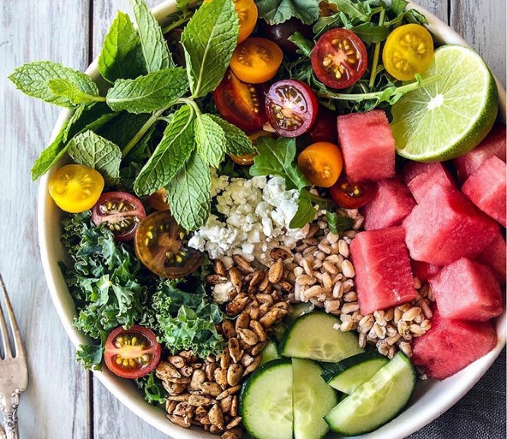 3. @livegreenhealthy – профил, който събира „най-добрите рецепти от целия свят“. И, не, не става въпрос само за „зелено“, има и доста вкусотии.