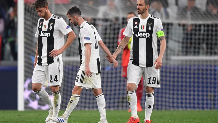 Серия "А"
Миналата година Рома отстрани Барселона и стигна до полуфиналите в турнира, но този път само два италиански отбора преминаха групите и приключиха разочароващо в елиминациите. Вече споменатото отпадане от Аякс разклати шампиона на Италия Ювентус и това доведе до напускането на Макс Алегри в края на сезона. Рома не повтори подвизите си и приключи срещу преодолимия отбор на Порто на осминафиналите. Още груповата фаза се оказа непреодолима за Интер, макар "нерадзурите" да стартираха силно и да бяха много близо до класиране вместо Тотнъм. Равенство срещу ПСВ Айндховен (който нямаше победа в групата) закопа тима на Лучано Спалети, докато четвъртият италиански отбор Наполи отпадна в "групата на смъртта", макар че до един момент беше в отлична позиция срещу ПСЖ и Ливърпул.