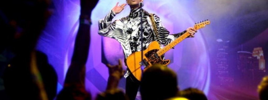  Prince - The Black Album 

С този албум Принс обръща гръб на чистия поп и цели да направи логическо продължение на шедьовъра от 1987 г. "Sing O The Times" като се насочва изцяло към чернокожата аудитория. Преди албумът да излезе официално на пазара, названието му е "The Funk Bible".

Но след това се случва нещо доста неочаквано – певецът казва, че е получил „духовно просветление“ и вярва, че албумът е създаден от мистични зли сили. Затова Принс отказва да промотира "The Black Album", въпреки че тавата се продава добре. Години след това изпълнителят продължава да говори за творението си като за прокълнато.
