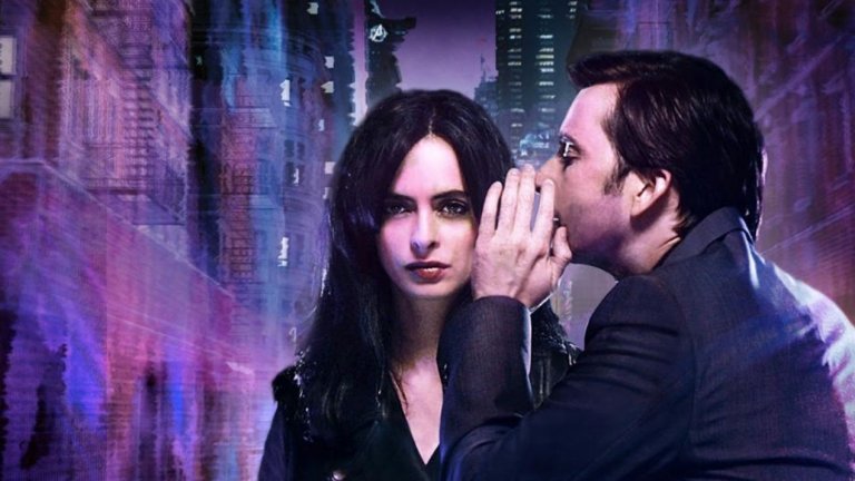 "Джесика Джоунс" (Jessica Jones)
По-сериозните сериали за супергерои бяха продължени и години по-късно при сделката между Marvel и Netflix. Едно от тези шоута запозна зрителите с частния детектив Джесика Джоунс (Кристин Ритър), която е вечно намусена, има проблеми с алкохола и - между другото - разполага със суперсила. Първият сезон беше перфектно изграден върху нейния объркан живот и ужасът от миналото ѝ, който я дебне - мистериозният Килгрейв (Дейвид Тенант от Doctor Who и Good Omens). 
В продължение на няколко епизода само се намекваше за този злодей, за да очакват зрителите появата му, а тя самата не разочарова. Именно неговото едновременно харизматично и отблъскващо присъствие направи сериала наистина добър. Липсата на антагонист от ранга на Килгрейв обаче навреди на следващите два сезона на "Джесика Джоунс", които са много по-забравими и така и не достигнаха същото ниво.