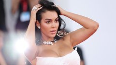 Кристиано и Джорджина насрочиха сватбата