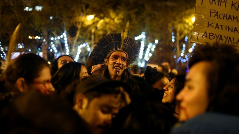 Грета Тунберг коментира, че промяната ще дойде не от хората с власт, а от масите