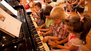 "Концерти на възглавници" е добър начин да запознаем детето с класическата музика