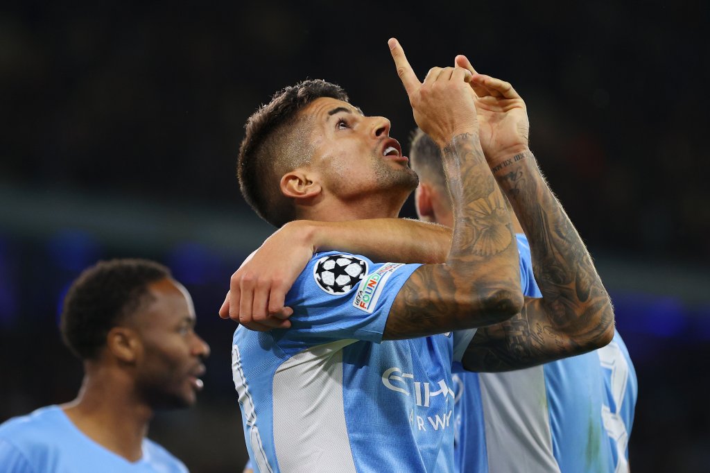 Той загуби майка си и спря да изпитва удоволствие от футбола. Но днес прави всичко заради нея