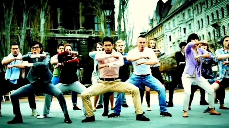 Кадър от рекламата на напитка Hell