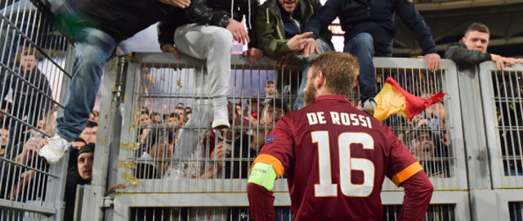 Даниеле де Роси, Рома
По подобие на идола си, Де Роси остава верен на Рома през цялата си кариера досега. Вече 33-годишният полузащитник отхвърли не една и две оферти да напусне „Олимпико“, но предпочете да остане и да запише повече от 500 мача за „вълците“.
