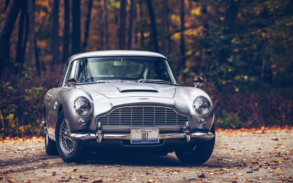 vintage-cars-aston-martin-db5-retro-cars-silver-aston-martin
