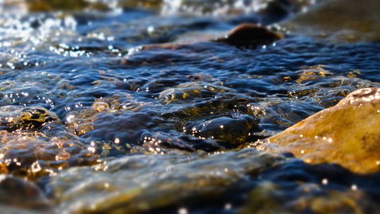 Местните искали не камъни, а бетонна дига