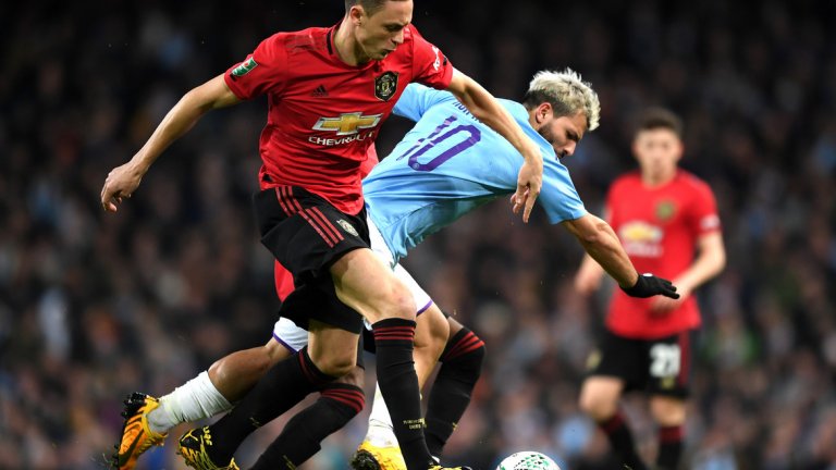 Матич вкара единствения гол, но в последния четвърт час остави Юнайтед с 10 души