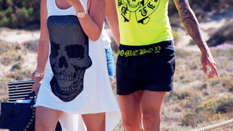 Двамата, с Икарди, са заедно от 2013-а, като вече им се роди и дъщеричка. Нара има още три деца, които Икарди гледа с удоволствие