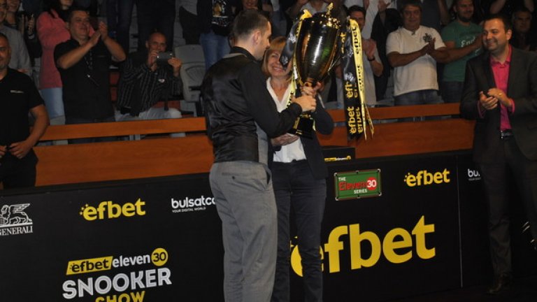 Селби бе награден с купата от кмета на София Йорданка Фандъкова