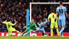 Луис Суарес е на път към четвъртфиналите след 2:1 за Барселона над Манчестър Сити. С Ливърпул уругваецът стигна осминафинал в Лига Европа...
