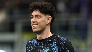 Бастони прави всичко възможно, за да си уреди трансфер в Барселона