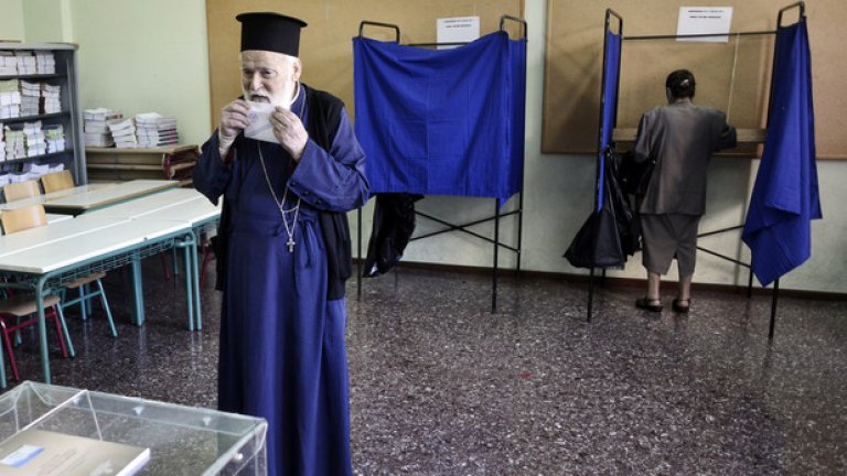Гърците имат право на глас по въпроса "за" или "против" договор на страната с кредиторите 