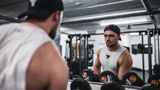 Когато страдаш от "обратното на анорексия" и не спираш да се опитваш да станеш по-голям и по-голям във фитнеса