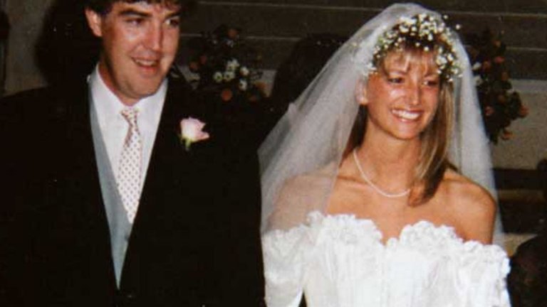 Снимка от сватбата на водещия си Алекс Хол от 1989-а.