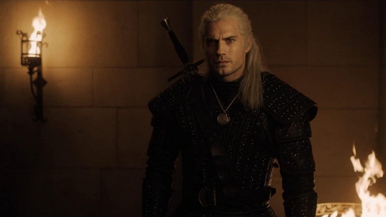 3. The Witcher (Netflix)

Хенри Кавил и неговият Гералт се впускат с меч в класацията, за да разбият малко супергеройската доминация. Вторият сезон на сериала, базиран върху фентъзи романите на Анджей Сапковски, измести ъгъла от по-разпокъсаните приключения на ловеца на чудовища Гералт, за да покаже как той влиза в ролята на доведен баща на надарената с опасни сили Цири/Сири.