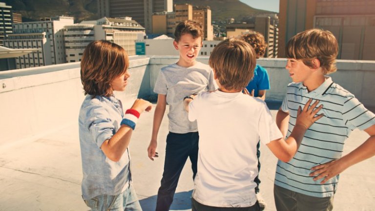 деца, детска агресия, бой