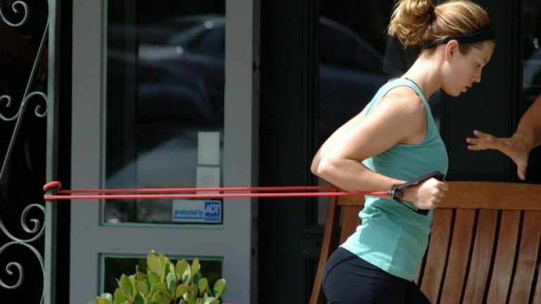 Съпругата на Джъстин Тимбърлейк Джесика Биел е на път да стане и майка на детето му. Тя трябва да изглежда добре и да се чувства удобно, докато кара бременността си и изглежда клиновете ще са й добър приятел през деветте месеца