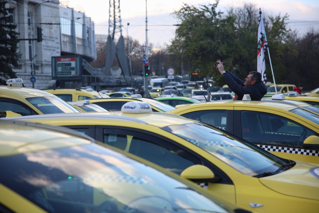 Национален протест на таксиджиите срещу по-високата "Гражданска отговорност"