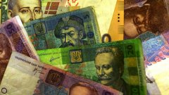 От днес украинската гривна се превръща в чужда валута в Крим и Севастопол