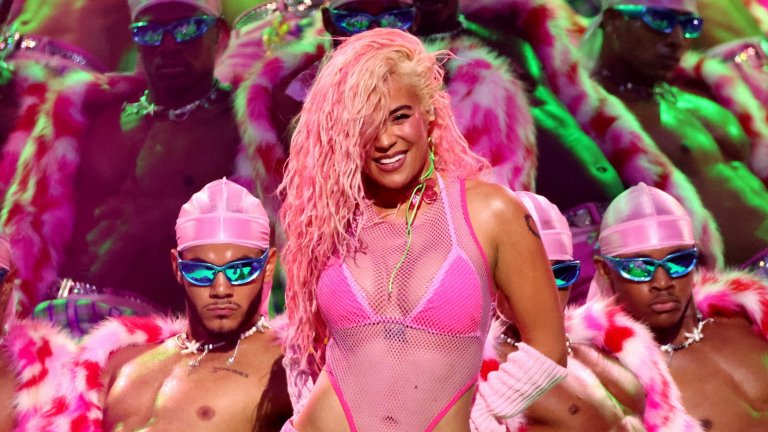 Коя е певицата, която ще краси екипите на Барселона за Ел Класико?