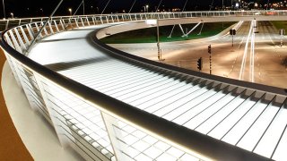 worlds-first-suspended-bicycle-roundabout-7