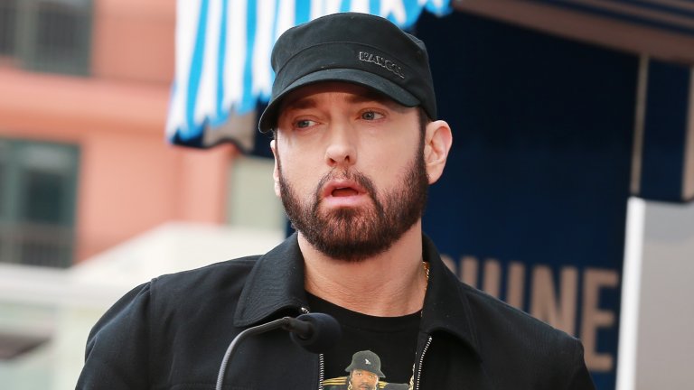 Албумът носи името The Death of Slim Shady (Coup de Grace)