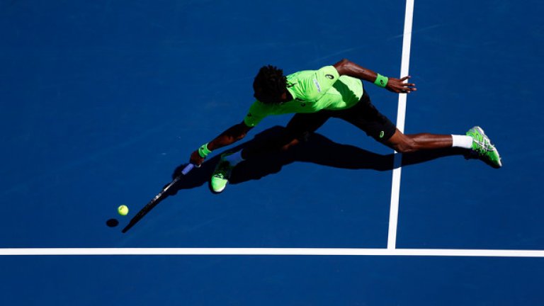 Монфис е като сянка по корта, а да опитваш да му пускаш къси топки е глупаво...