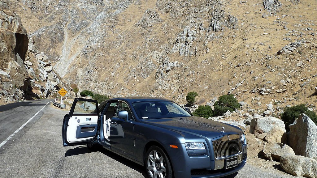 1024px-2011-0719-Rolls-Royce_Ghost