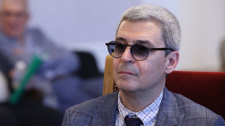 Обмислят промени за медиците от Спешна помощ