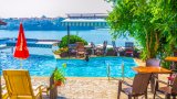 Индустрията все намира оправдания защо така и не достига своя апогей