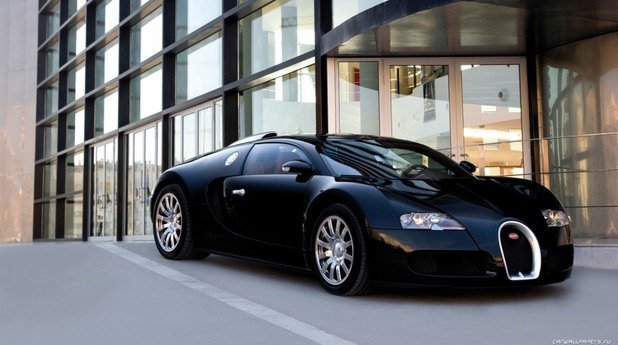 Лил Уейн, Bugatti Veyron – 2,7 милиона долара
Рап звездата плати доста повече за своя Veyron, тъй като поръча всички екстри, които се предлагат за колата – от тапицерията на седалките до стерео системата.