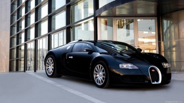 Лил Уейн, Bugatti Veyron – 2,7 милиона долара
Рап звездата плати доста повече за своя Veyron, тъй като поръча всички екстри, които се предлагат за колата – от тапицерията на седалките до стерео системата.