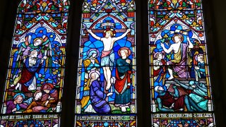 church-window-540486_1920