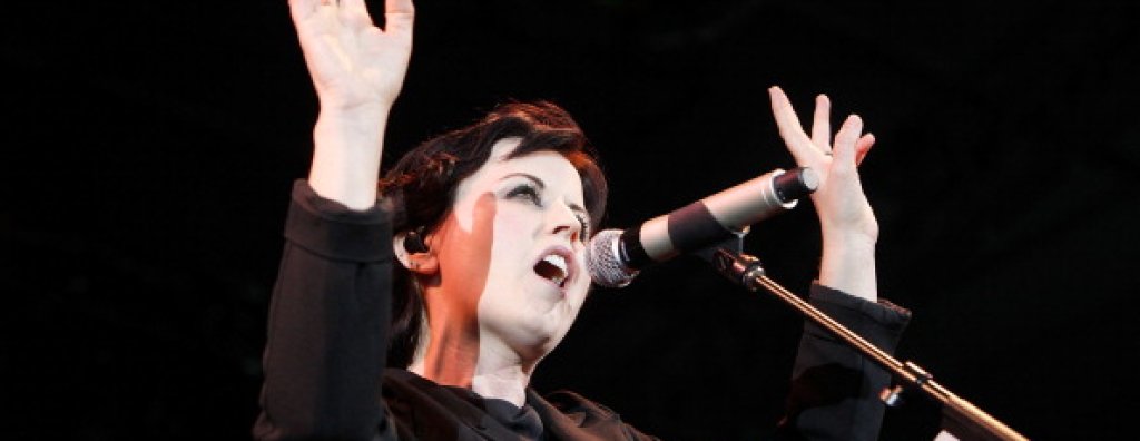 MELBOURNE, AUSTRALIA - MARCH 17:  Dolores O\'Riordan from The Cranberries performs during F1 Rocks! Melbourne at Sidney Myer Music Bowl on March 17, 2012 in Melbourne, Australia.  (Photo by Paul Jeffers/Getty Images)