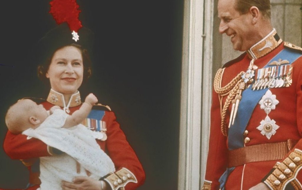 Ражда се и четвъртото дете на кралското семейство - принц Едуард.