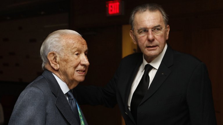 Жак Рох (вдясно) изрази мъката си от кончината на предшественика си Хуан Антонио Самаранч