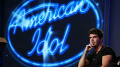 Саймън Коуъл в първия сезон на American Idol през 2002 г.