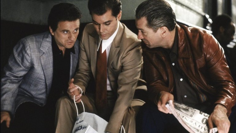 Goodfellas / Добри момчета (1990)

Криминалната лента на Мартин Скорсезе разказва за възхода и падението на Хенри Хил по време на връзките му с мафията между 50-те до 80-те години на миналия век. Един от най-добрите криминални филми в историята на киното с прекрасна игра и от тримата "главни" - Робърт де Ниро, Рей Лиота и Джо Пеши.