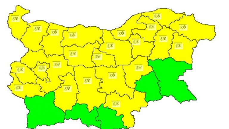 Жълт код за поледици в страната, затоплянето продължава