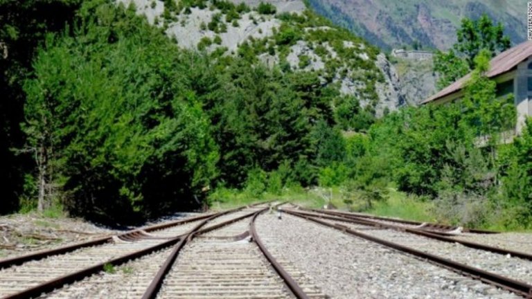 Шпионската жп гара в Пиринеите, която спаси стотици евреи