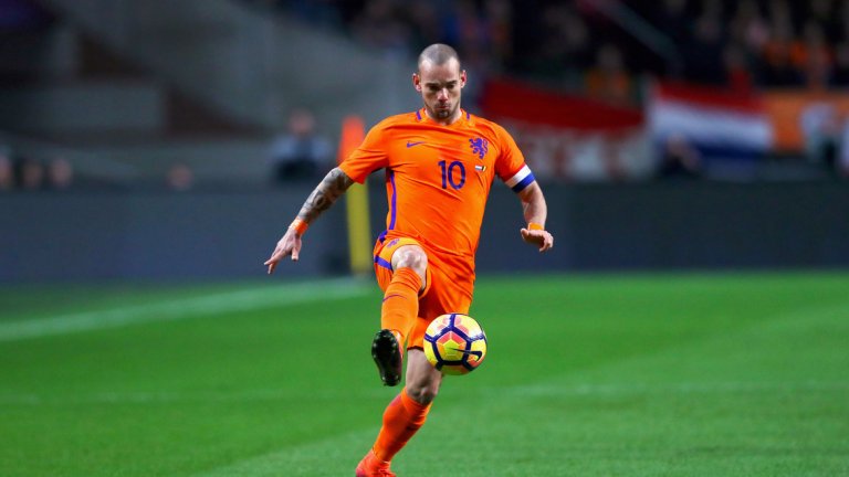 Уесли Снайдер, Галатасарай
Агентът на Снайдер намекна, че клиентът му няма да играе в Турция през следващия сезон, след като се появиха спекулациите за интерес от китайски отбори. Засега няма оферти от отбори от родината му към 32-годишния холандец, което прави трансфера в Китай още по-възможен.