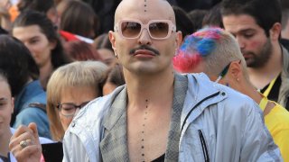 Изпълнителят е категоричен, че на други места би имало моментална реакция