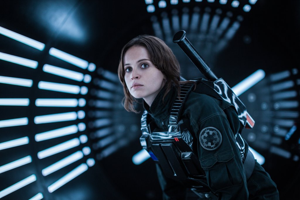 \"Rogue One: A Star Wars Story\"
В един от последните си излезли филми, Фелисити Джоунс играе Джин Ерсо - жената, натоварена със задачата да спаси галактиката. Първата главна роля във високобюджетен блокбъстър е излизане от комфортната зона на минорн